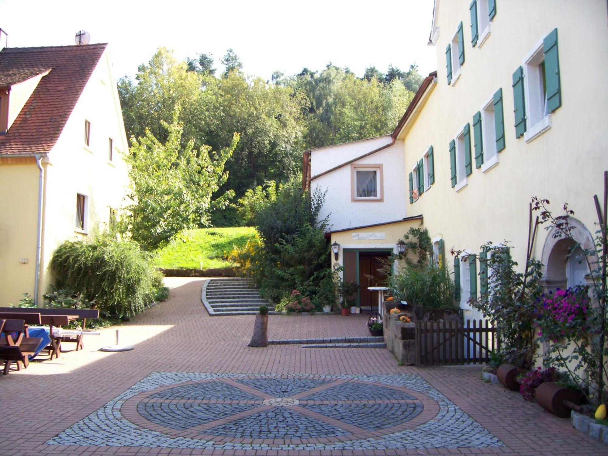 Landgasthof Gotzenmuhle Hotel Lichtenau  Buitenkant foto